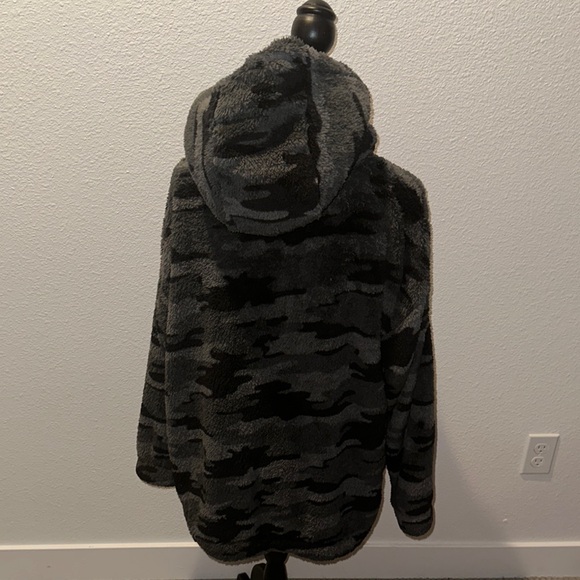 G by Giuliana Cozy Camo Hooded Jacket - Picture 6 of 7